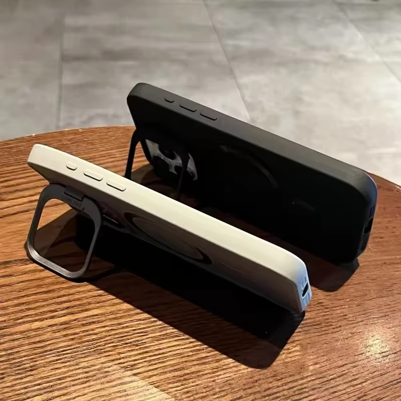 حامل جديد مع مسند لهاتف آيفون  - مراجعة Magnetic Charging Stand وسعره